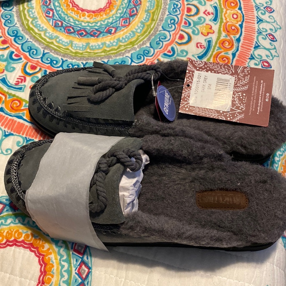 Muk LUKS women’s size 9